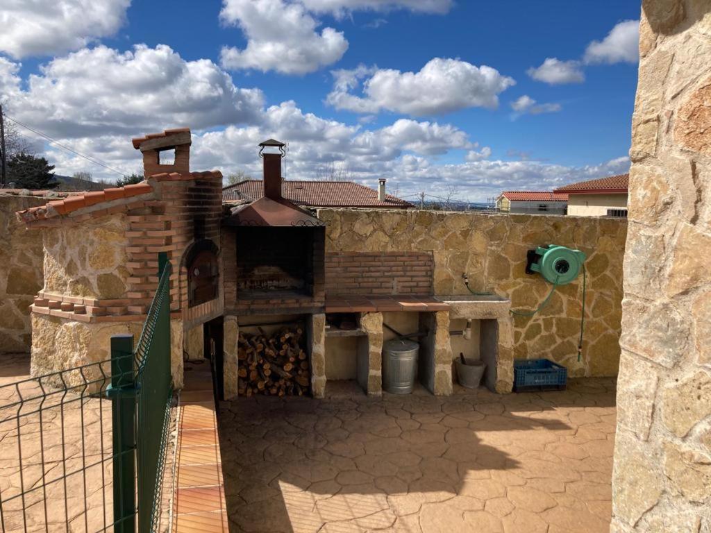 Casa El Descanso Ortigosa Del Monte Exteriör bild